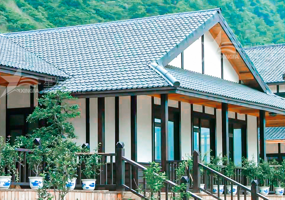 抵御炎炎夏日，用合成樹脂瓦為涼亭加裝“遮陽傘”