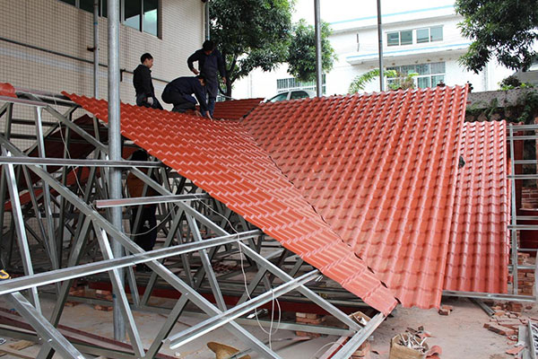 樹脂瓦具有哪些特性，是什么原因?qū)е聵渲弑粡V泛應(yīng)用呢